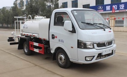 藍牌灑水車多少錢一輛_東風(fēng)途逸2噸藍牌綠化灑水車廠家價格